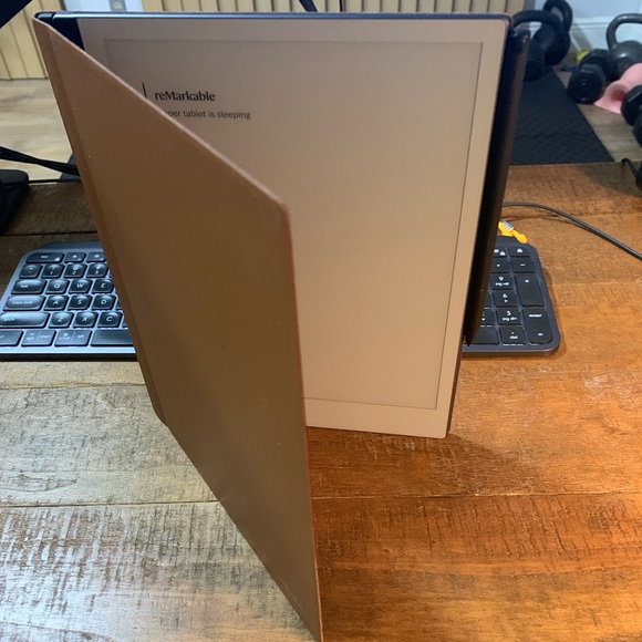 reMarkable 2 - 10.3” Paper Tablet with Marker Plus - Black + brown leather folio - Picture 6 of 14